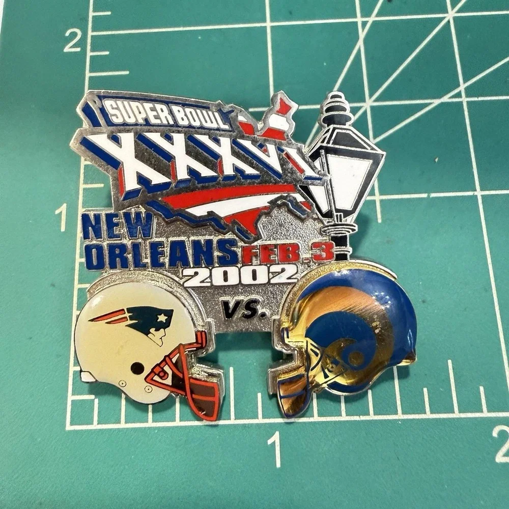 Super Bowl XXXVI lapel pin Feb. 3, 2002 New England Patriots vs St Louis Rams